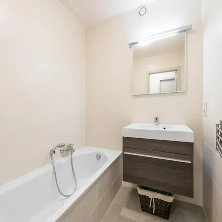 In With Sea View, Cleaning Included *